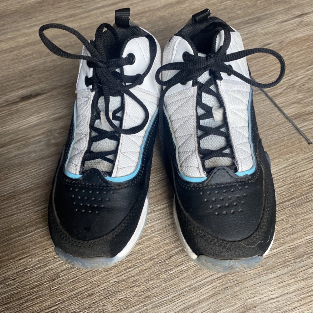 And1 Kids Black, White & Light Blue Athletic Sneakers